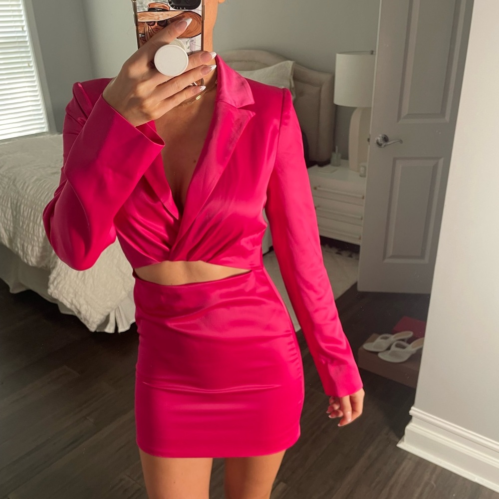 Revolve Lovers and Friends Andie Blazer Dress‎ in Raspberry Pink - Picture 9 of 16